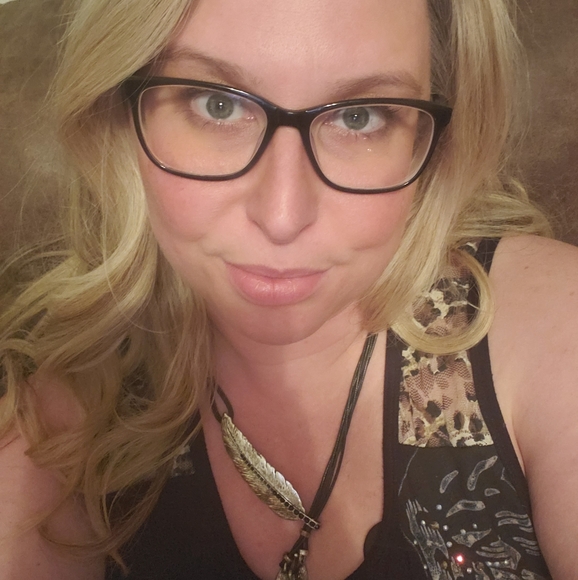 Meet your Posher, Michelle - Picture 5 of 6